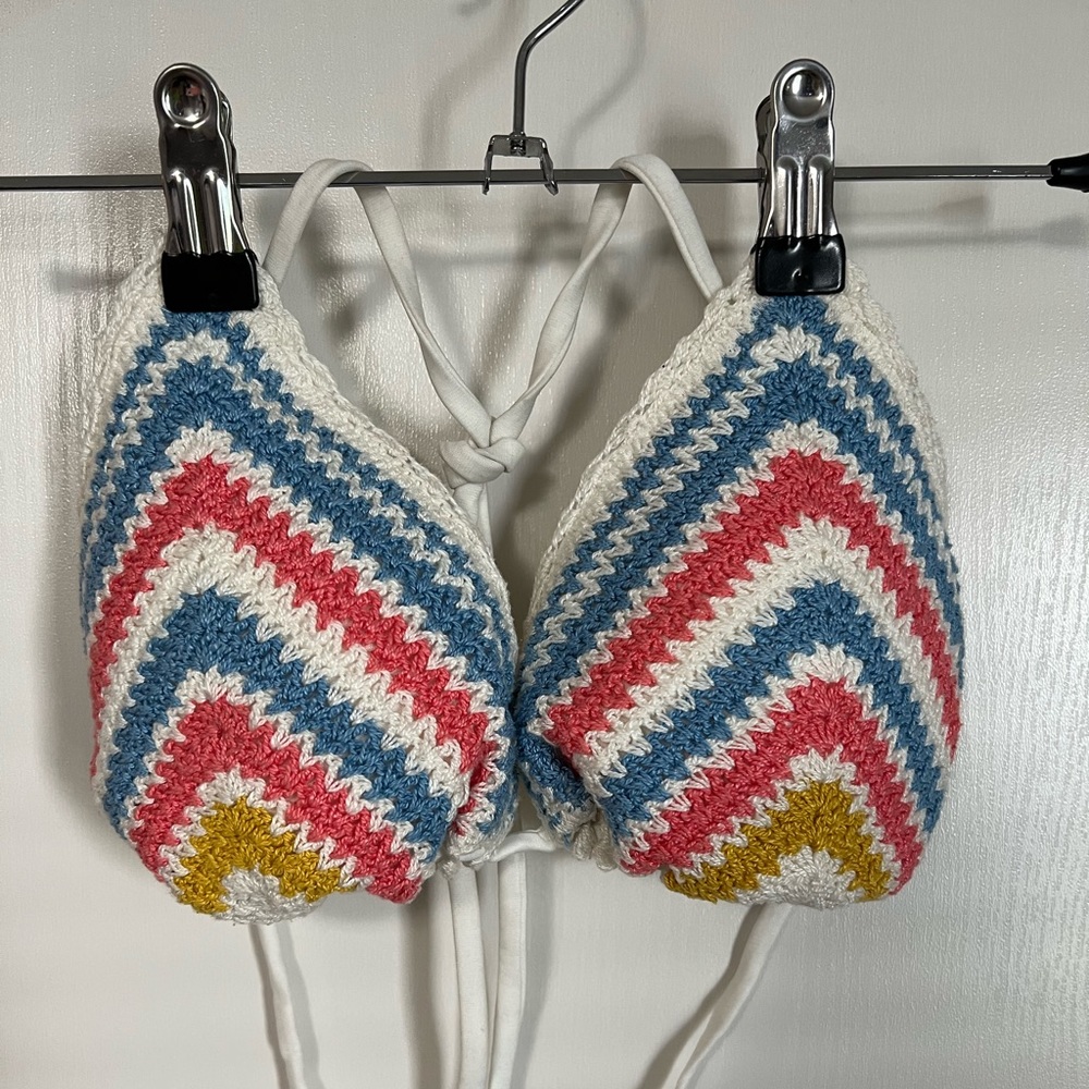 Billabong wrangler crochet bikini!!  Top and bottom